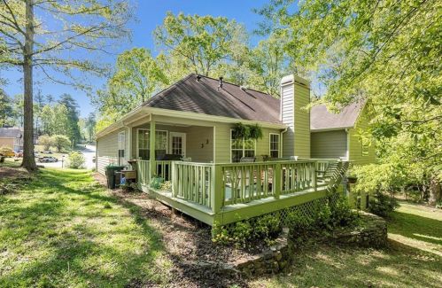 425 Streamview Ln, Stockbridge GA  30281-6030 exterior