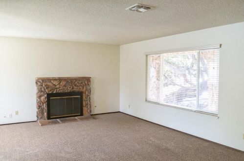 782 Morada Ct, Manteca, CA 95336-3357