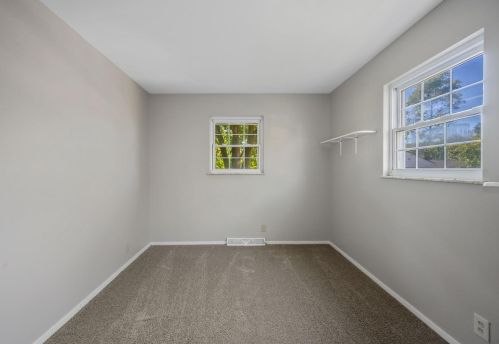 1590 Fawnvista Ln, Cincinnati OH 45246-2039 exterior