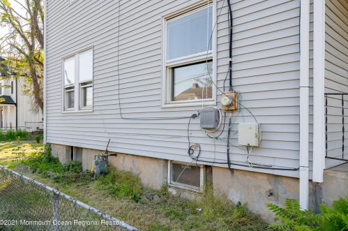 22 High St, Tinton Falls NJ  07724-3451 exterior