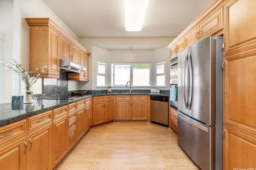 2130 Okoa St, Honolulu HI  96821-2644 exterior