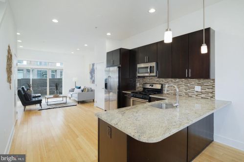 1119 Howard St, Philadelphia PA  19123-1609 exterior