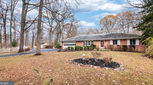 6701 Briarcroft St, Clifton, VA 20124-1213