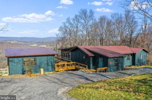 1034 Toms Knob Approach, Lost City WV 26810-8428 exterior