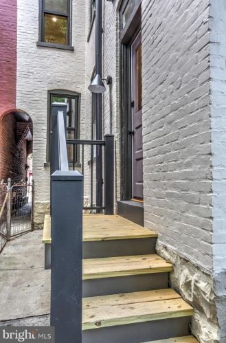 423 Nevin St, Lancaster PA  17603-3359 exterior