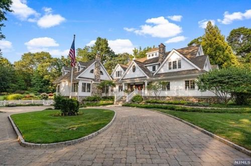 89 Powell Rd, Allendale, NJ 07401-2012