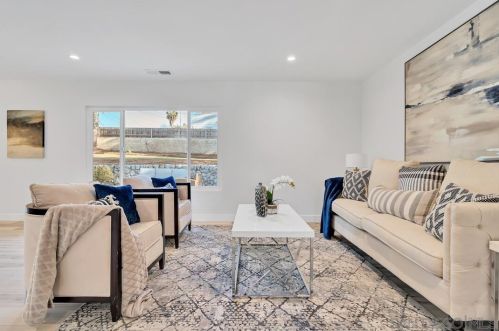 160 El Valle Opulento, Vista CA 92083-7708 exterior