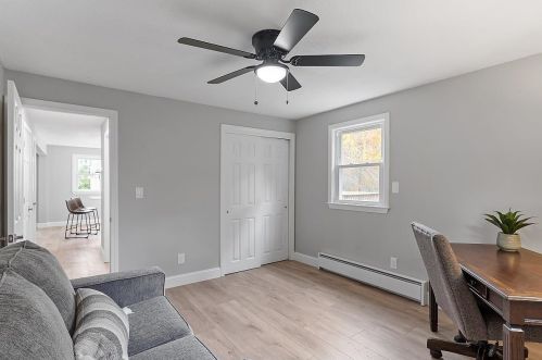 23 Floyd Rd, Derry NH  03038-4822 exterior