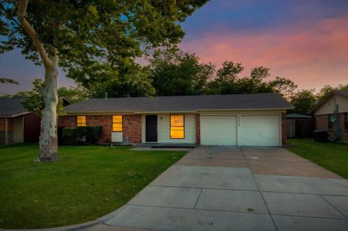 5905 Gayle Dr, Fort Worth TX  76148-3540 exterior