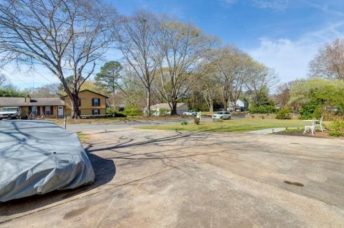 3931 Crestmoor Ct, Duluth GA  30096-2616 exterior