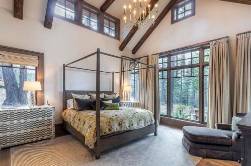 9654 Dunsmuir Way, Truckee CA  96161-4268 exterior