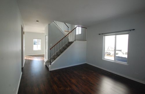 2730 Idaho Rd, Naperville, IL 60564-9492