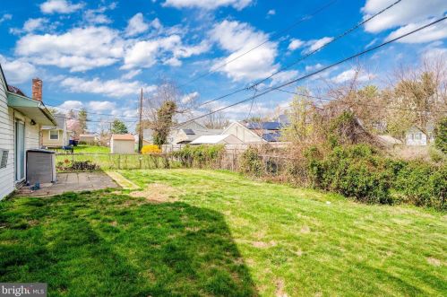 39 Montrose Ln, Willingboro, NJ 08046-2803
