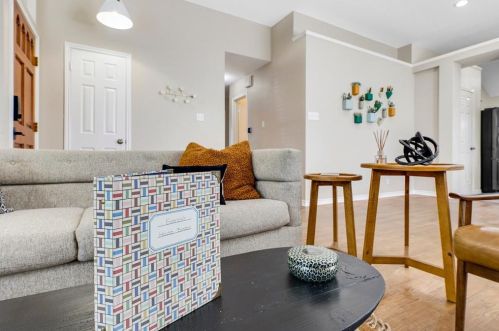 4616 Everest Ln, Austin TX  78727-5874 exterior