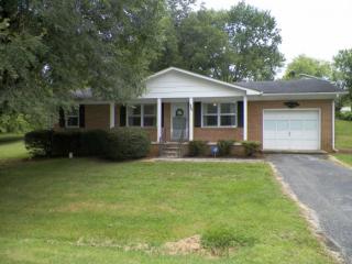 234 Fairfield Dr, Greeneville, TN 37745-6716