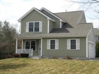 28 Donna St, Nashua, NH 03060-3660