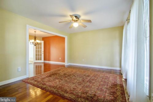 11957 Governors Ct, Woodbridge VA  22192-1601 exterior