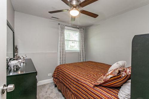 831 Tamms Ln, Lemont IL  60440-1621 exterior