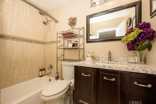 1527 Beacon Ave, Anaheim CA  92802-1313 exterior