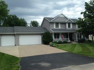 34 Lilac Ct, Geneseo, IL 61254-9574