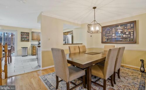 8858 Eagle Rock Ln, Springfield VA  22153-1727 exterior