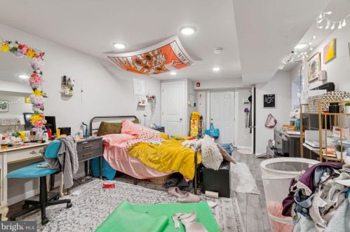 129 63rd St, Philadelphia PA 19142-2303 exterior