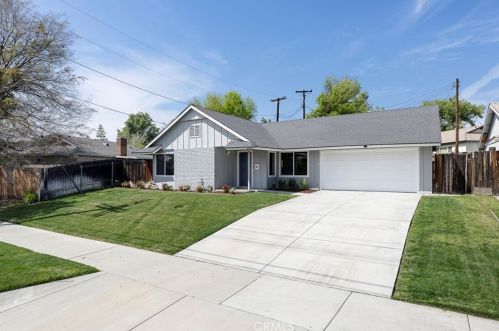 6969 Hillside Ave, Riverside CA  92504-2071 exterior