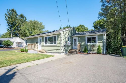 105 Anna Ave, Waterbury, CT 06708-4832