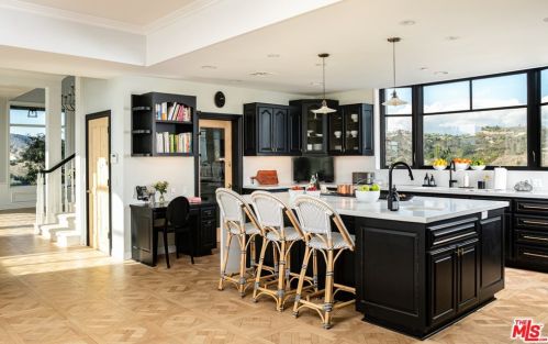 1836 Arteique Rd, Topanga, CA 90290-4248