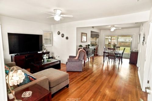 636 Milford St, Glendale CA  91203-1633 exterior