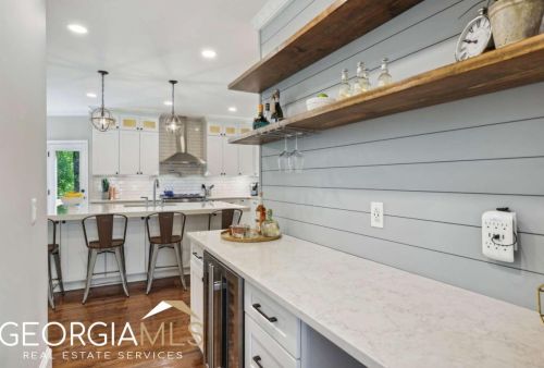 280 Cameron Ridge Dr, Atlanta GA  30328-4709 exterior