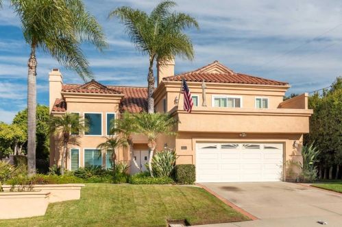 3552 Donna Dr, Carlsbad, CA 92008-2722