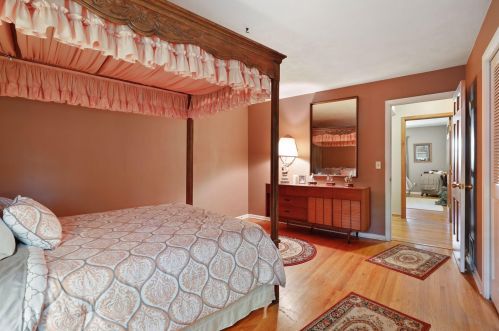 795 Heinel Dr, Saint Paul MN  55113-2152 exterior