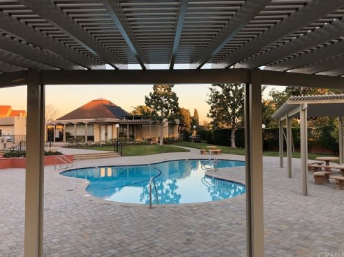 1033 Orangewood Ave, Anaheim CA  92802-4009 exterior