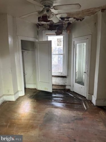 5213 10th St, Philadelphia PA 19123-3819 exterior