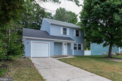 18 Torrington Dr, Erial, NJ 08081-9664