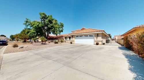 14424 Hurricane Ln, Helendale, CA 92342-7793