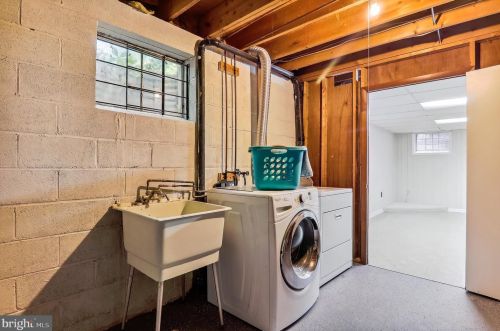 2417 Laurelwood Ter, Silver Spring MD 20905-6419 exterior