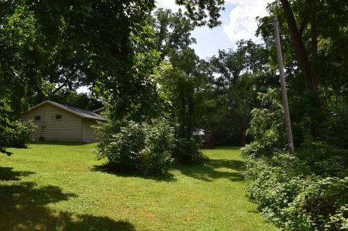 10 State Road 2, Valpo, IN 46385-9677