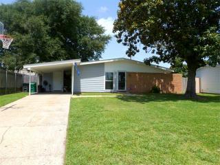 510 Fairlawn Dr, Gretna LA  70056-4102 exterior