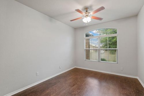 1924 Kachina Lodge Rd, Fort Worth TX  76131-2401 exterior