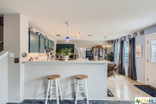 1329 Amberwood Loop, Uhland TX 78640-5515 exterior