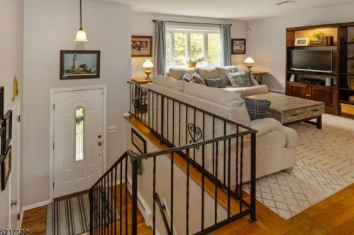 1097 Sussex Tpke, Dover NJ  07869-4206 exterior