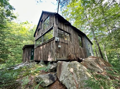 705 Lime Kiln Rd, Benton, NH 03780-5724