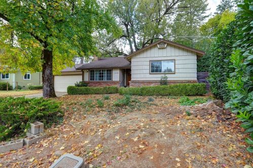 10736 Dolores Dr, Grass Valley, CA 95945-4903