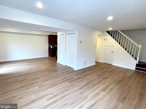 10662 Spring Oak Ct, Springfield VA  22015-2205 exterior