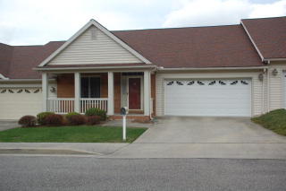 108 Tamarack St, Brush Fork, WV 24701-4573