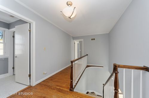 1070 Smt Dr, Bannockburn IL  60015-1879 exterior