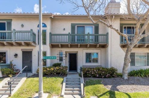 6848 Maple Leaf Dr, Carlsbad, CA 92011-3947