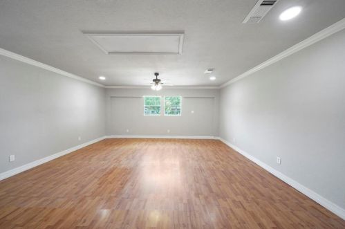 205 Bert St, Angleton TX 77515-5274 exterior